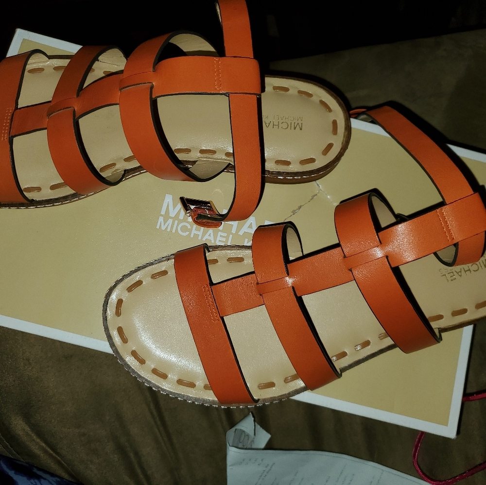Sandles